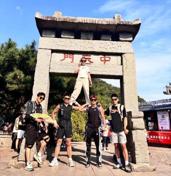 武汉世牛 陪爬，擦边了吗